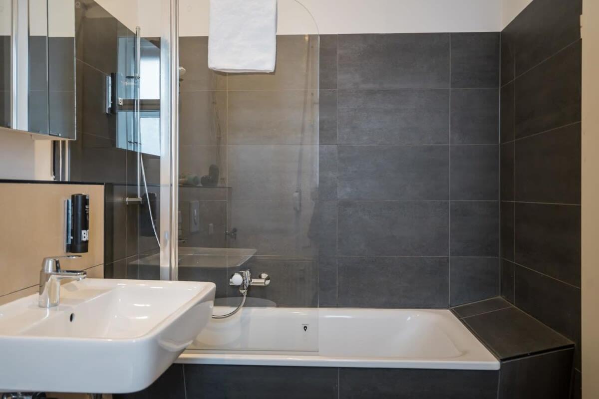 Shabby Chic Plus Self Checkin Plus Free Street Parking Berlin Exterior foto